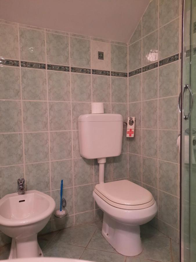 Rooms Cehovin Постойна Экстерьер фото
