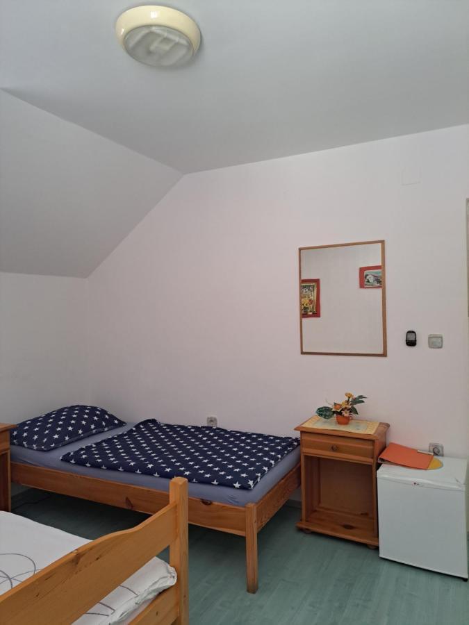 Rooms Cehovin Постойна Экстерьер фото